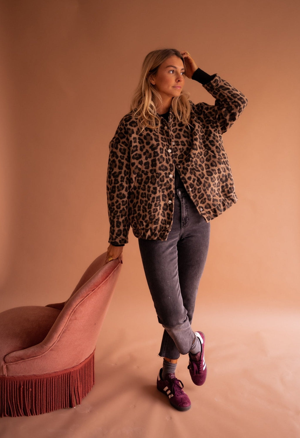 Isa Chaqueta Corta con Estampado de Leopardo