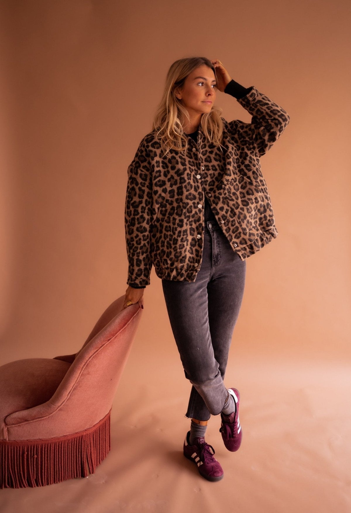 Isa Chaqueta Corta con Estampado de Leopardo