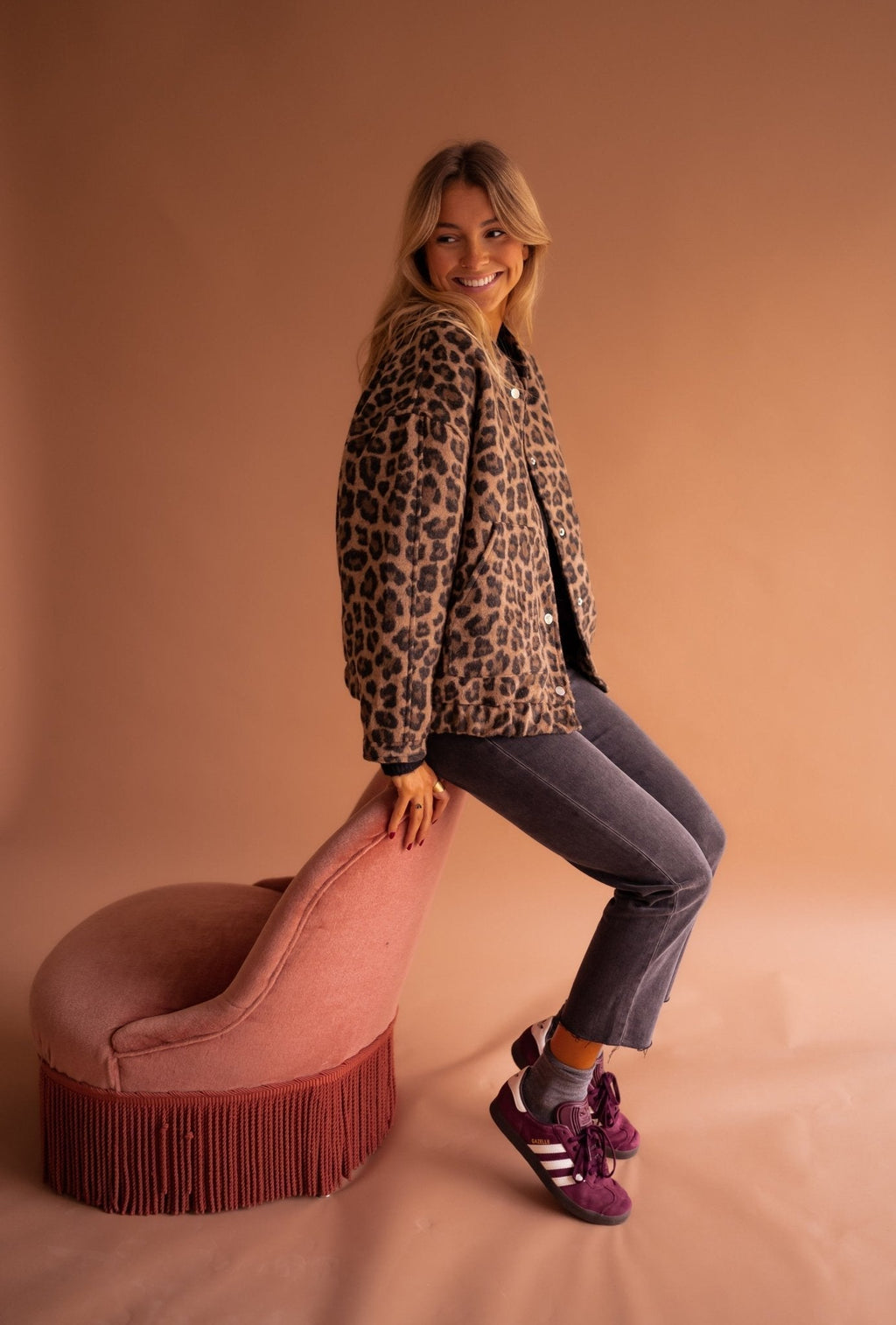 Isa Chaqueta Corta con Estampado de Leopardo